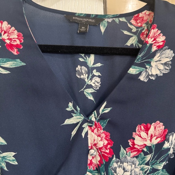 Banana Republic Floral Blouse - Picture 2 of 8
